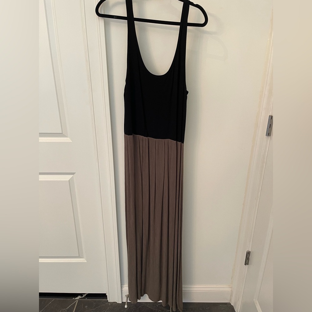 Lou & Grey Classic Black and Green Max Dress Large/xlarge